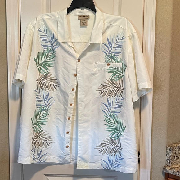 Other - Mens tropical shirt XXL